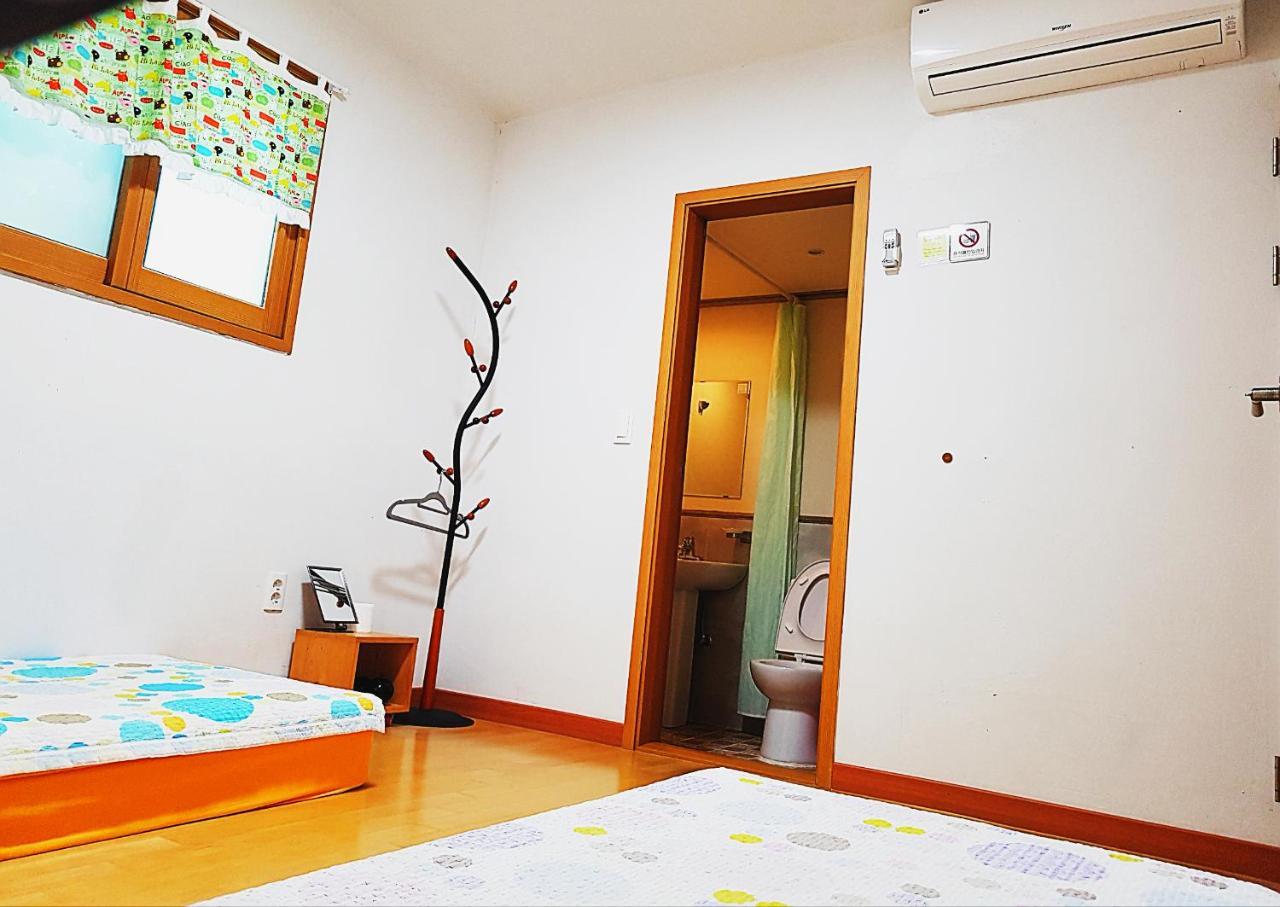 Tongyeong One Guesthouse Exterior foto